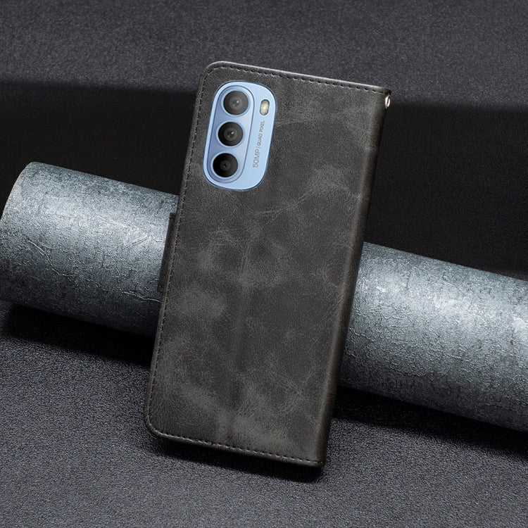 Retro Lambskin Texture Leather Phone Case, For Motorola Moto G31 / G41 Side Fingerprint, For OPPO A36 / Realme 9i, For OPPO Realme 9 Pro+, For Xiaomi Redmi Note 11 Global, For Samsung Galaxy A23 5G, For ZTE Blade A51, For ZTE Blade A71                 ...