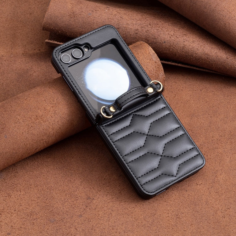 V-shaped Crossbody Lanyard Leather Phone Case, For Samsung Galaxy Z Flip7 FE / Flip6, For Samsung Galaxy Z Flip7, For Samsung Galaxy Z Flip5, For Samsung Galaxy Z Flip4, For Samsung Galaxy Z Flip3